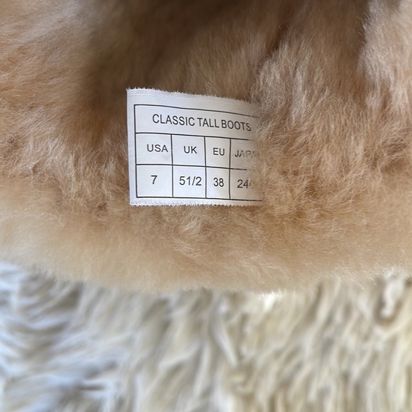 Cozie Steps Genuine sheepskin boots 7 - Picture 7 of 8